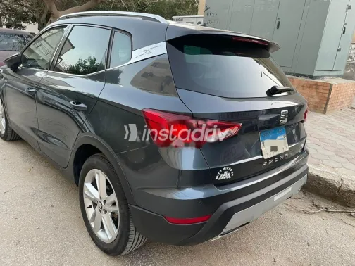 Seat Arona 2019 Gray Used for Sale - 2