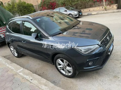 Seat Arona 2019 Gray Used for Sale - 4