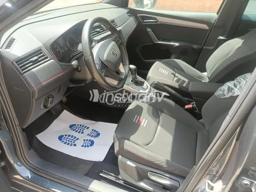 Seat Arona 2019 Gray Used for Sale - 10