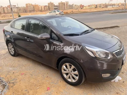 كيا ريو 2013 بني مستعملة للبيع - 2