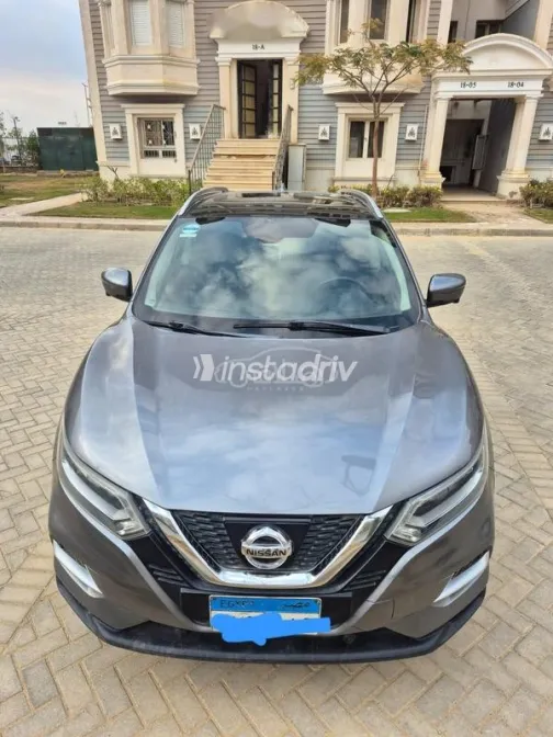 Nissan Qashqai 2018 White Used for Sale - 1