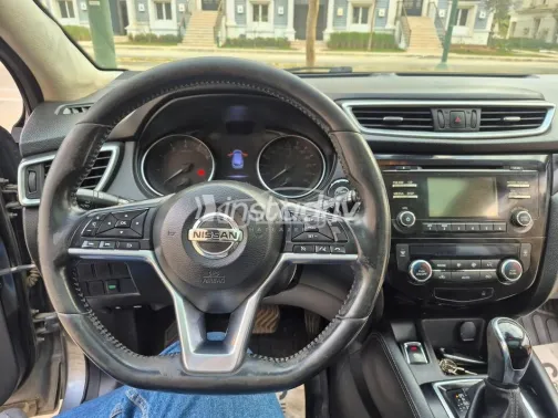 Nissan Qashqai 2018 White Used for Sale - 2