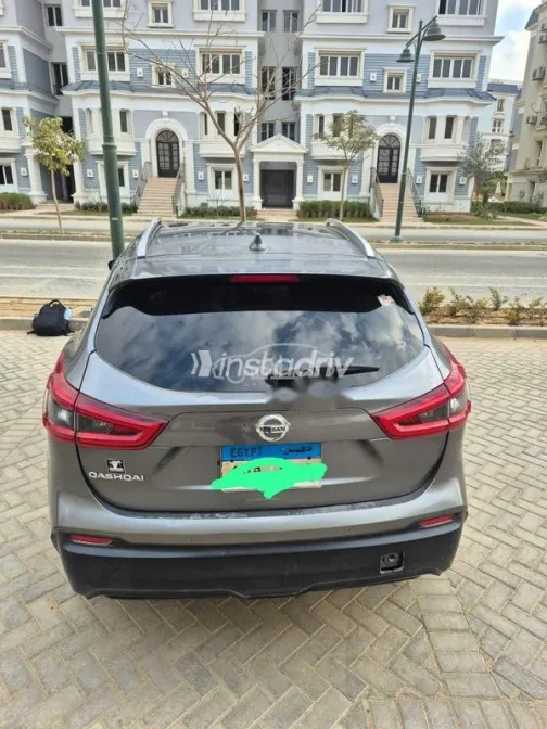 Nissan Qashqai 2018 White Used for Sale - 6