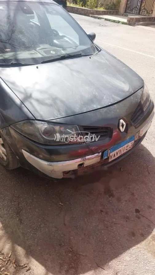 رينو ميجان 2005 رمادي مستعملة للبيع - 1
