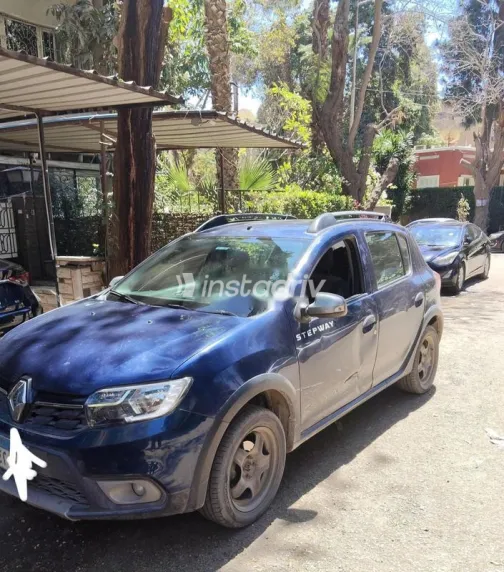 رينو سانديرو  ( ستيب  واى ) 2017 أبيض مستعملة للبيع - 2