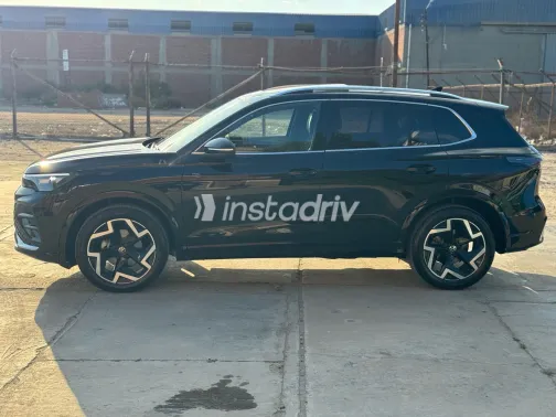 Volkswagen Tiguan 2025 White Used for Sale - 3