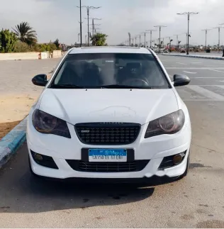 Hyundai Elantra HD 2021 White Used for Sale