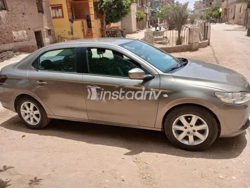 بيجو 301 2014 رمادي مستعملة للبيع - 1