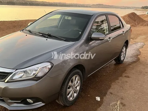 بى واى دى‬ F3 2024 رمادي غامق مستعملة للبيع - 2