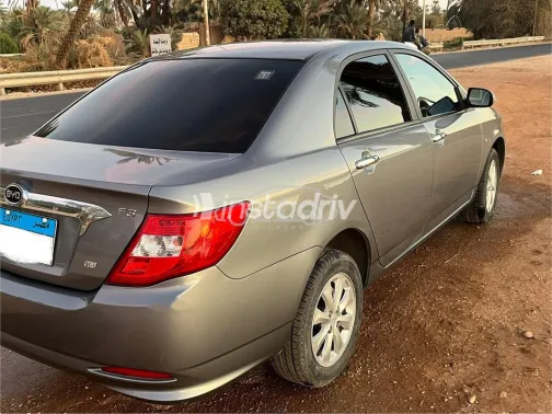 بى واى دى‬ F3 2024 رمادي غامق مستعملة للبيع - 3