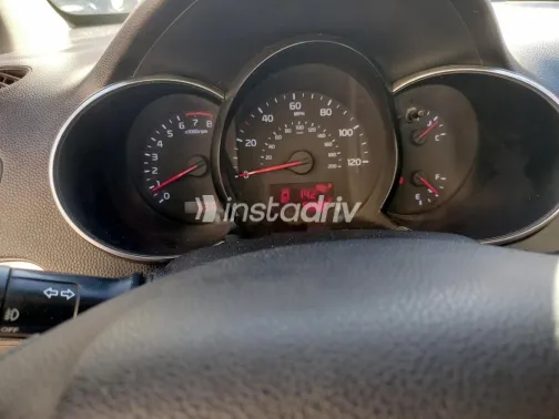 Kia Picanto 2016 White Used for Sale - 1