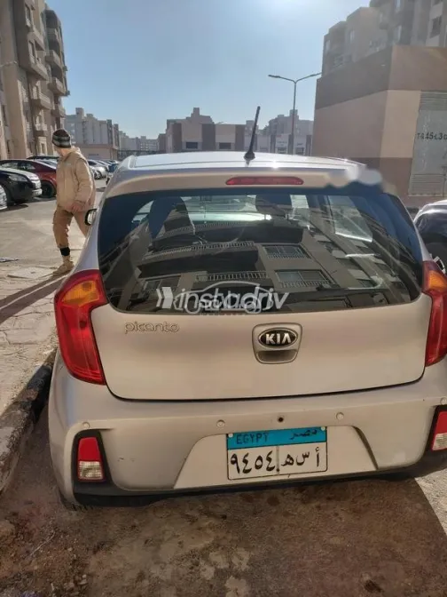 Kia Picanto 2016 White Used for Sale - 6