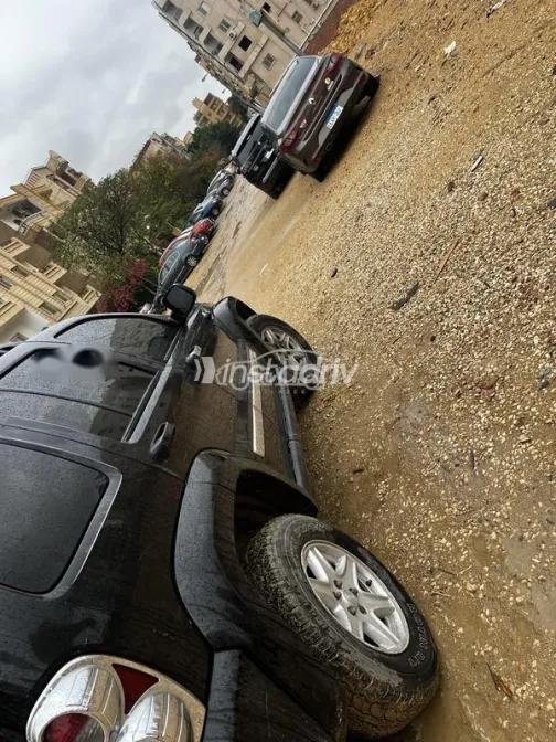 Jeep Liberty 2006 Black Used for Sale - 3