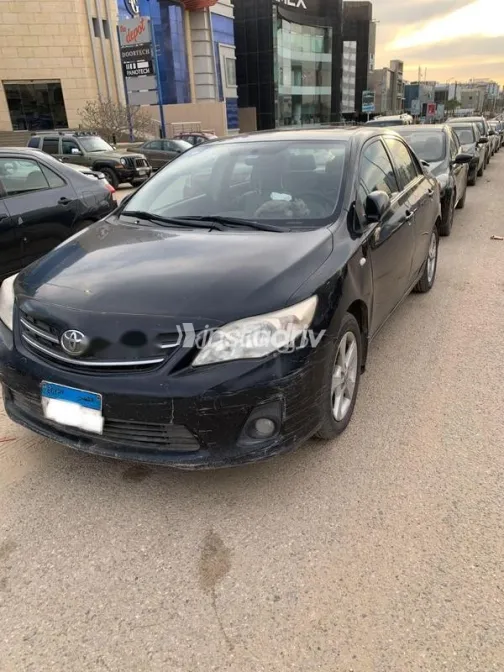 تويوتا كورولا 2011 أسود مستعملة للبيع - 2