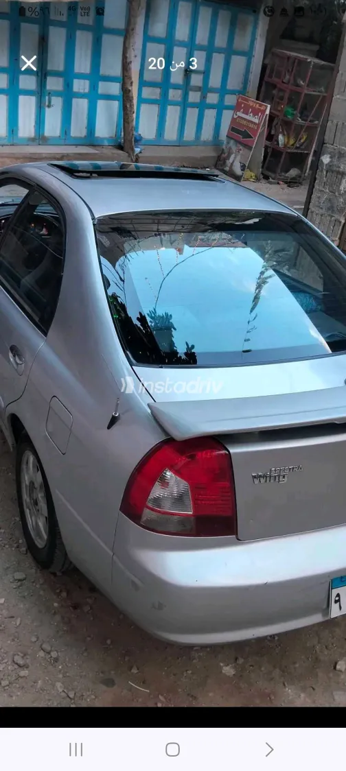 كيا سبكترا 2001 أبيض مستعملة للبيع - 2