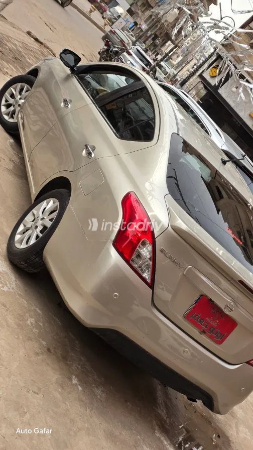 Nissan Sunny 2022 White Used for Sale - 10