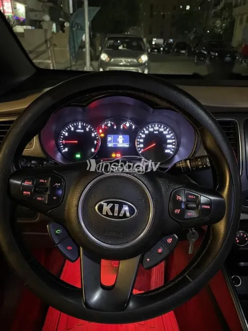 كيا كارينز 2014 موكا مستعملة للبيع - 6