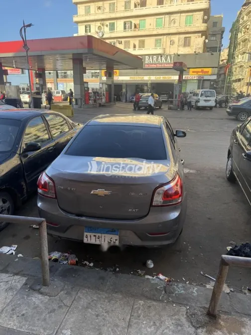 شيفروليه أوبترا 2019 رمادي غامق مستعملة للبيع - 3