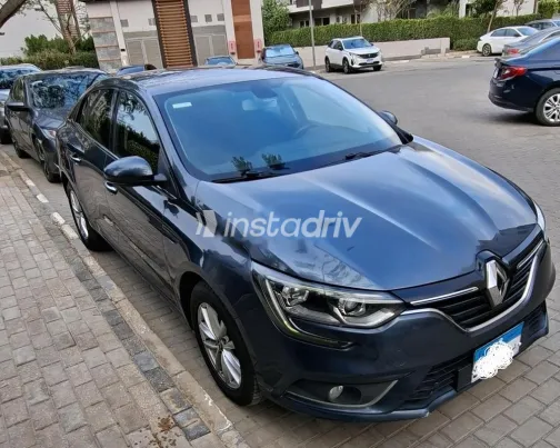 رينو ميجان 2021 أبيض مستعملة للبيع - 10