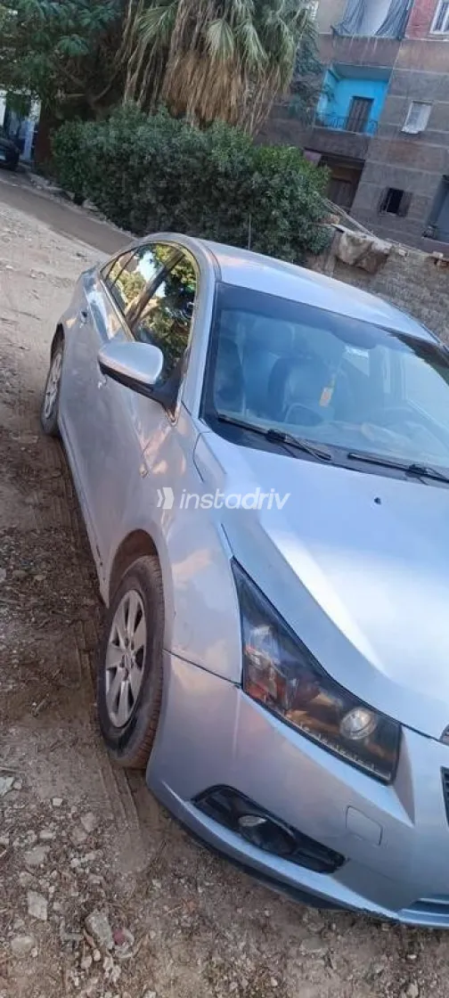 Chevrolet Cruze 2010 Cyan Used for Sale - 4