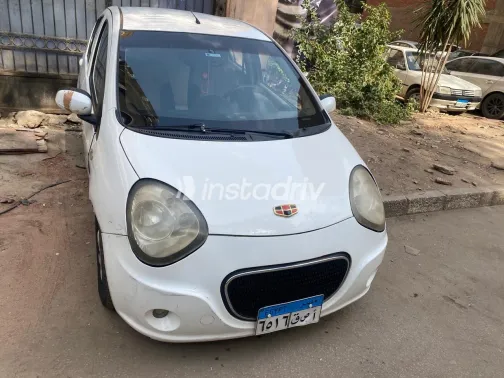 جيلي باندينو 2011 أبيض مستعملة للبيع - 4