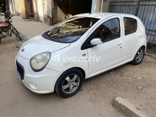 جيلي باندينو 2011 أبيض مستعملة للبيع - 8