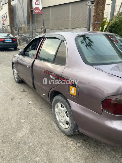 هيونداي اكسنت 1999 أبيض مستعملة للبيع - 7