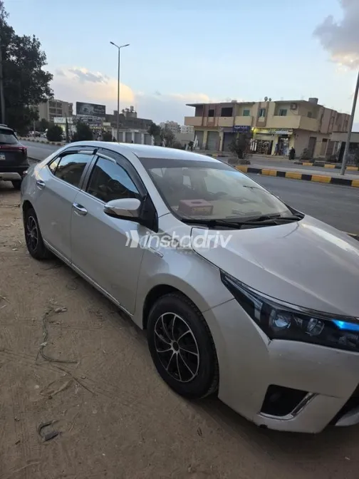 Toyota Corolla 2014 Silver Used for Sale - 4