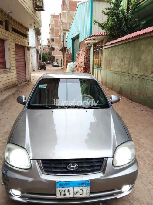 Hyundai Verna 2016 White Used for Sale - 1