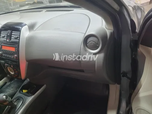 نيسان صنى 2020 رمادي مستعملة للبيع - 4