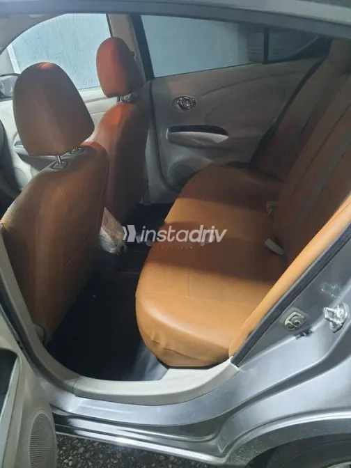 نيسان صنى 2020 رمادي مستعملة للبيع - 6