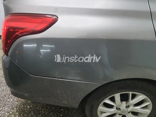 نيسان صنى 2020 رمادي مستعملة للبيع - 9