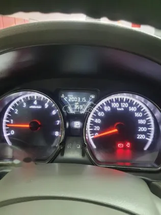 نيسان صنى 2020 رمادي مستعملة للبيع