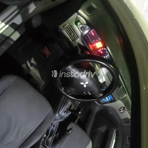 Mitsubishi Lancer 2011 White Used for Sale - 3