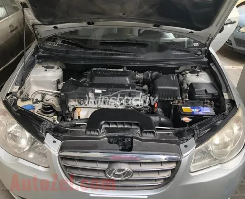 هيونداي إلنترا 2009 فضي مستعملة للبيع - 2