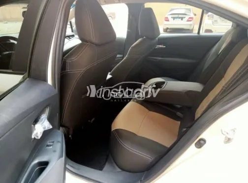 Toyota Corolla 2019 White Used for Sale - 4
