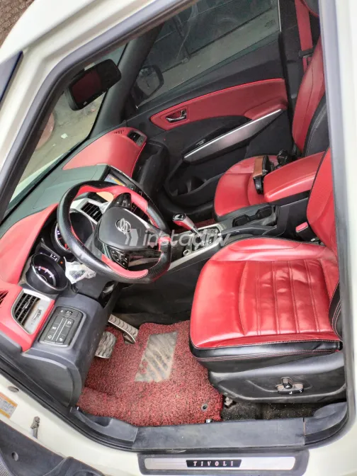Ssang Yong Tivoli 2016 White Used for Sale - 5