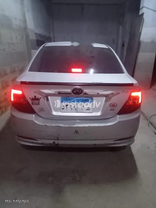 بى واى دى‬ F3 2019 أبيض مستعملة للبيع - 2