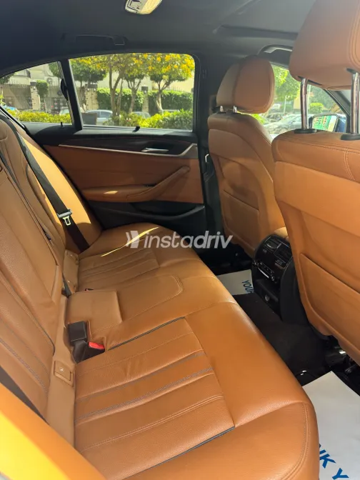 بي ام دبليو 520 2019 أبيض مستعملة للبيع - 3