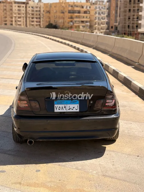 بي ام دبليو 318 2002 أبيض مستعملة للبيع - 8