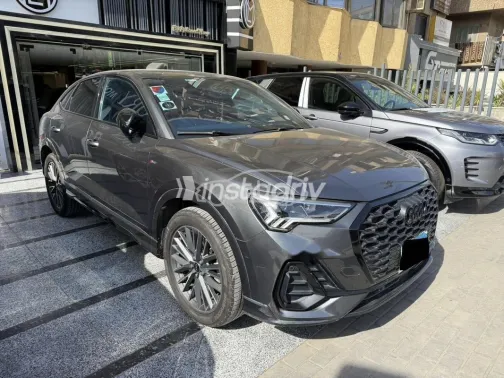 Audi Q3 2025 Gray Used for Sale - 2