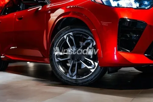 بي ام دبليو X2 2026 أحمر غامق مستعملة للبيع - 4