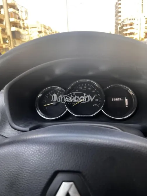 رينو لوجان 2016 أسود مستعملة للبيع - 3