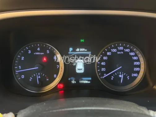 Hyundai Tucson GDI 2020 White Used for Sale - 5