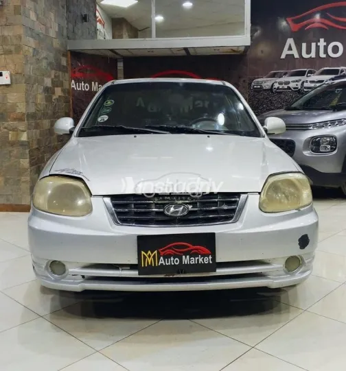 Hyundai Verna 2013 White Used for Sale - 1
