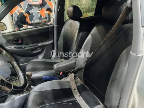 Hyundai Verna 2013 White Used for Sale - 7