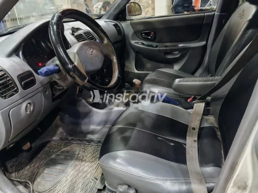 Hyundai Verna 2013 White Used for Sale - 8