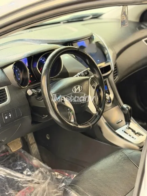 هيونداي افانتي 2011 فضي مستعملة للبيع - 2