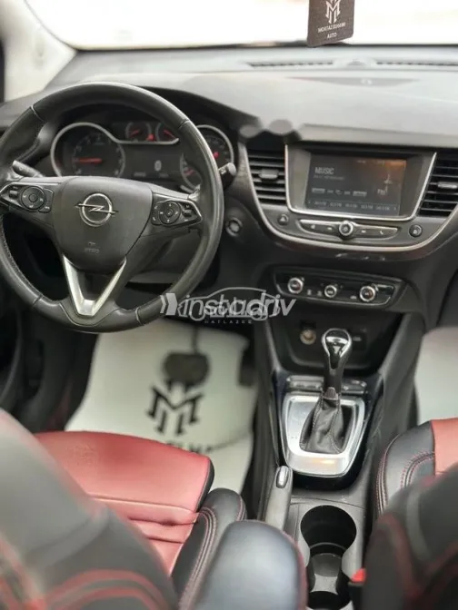 Opel Crossland 2022 Dark Red Used for Sale - 7