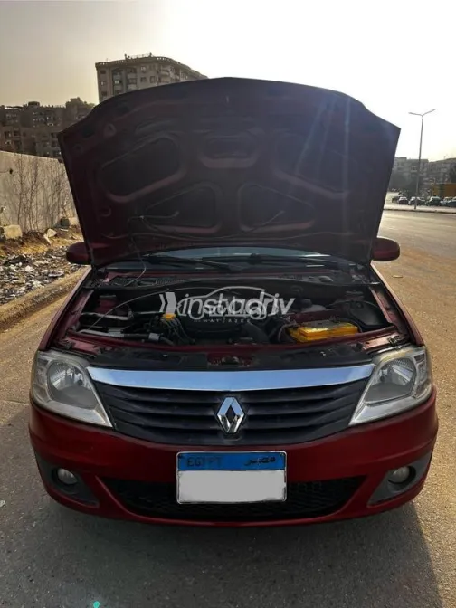 Renault Logan 2011 Red Used for Sale - 2